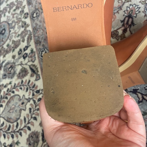 Bernardo Boots Shawnee Chelsea Ankle Booties Block Heel in Chestnut  9 - Picture 9 of 13